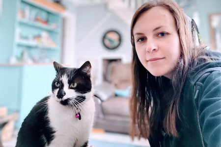 Megan Richardson with her cat Bandi